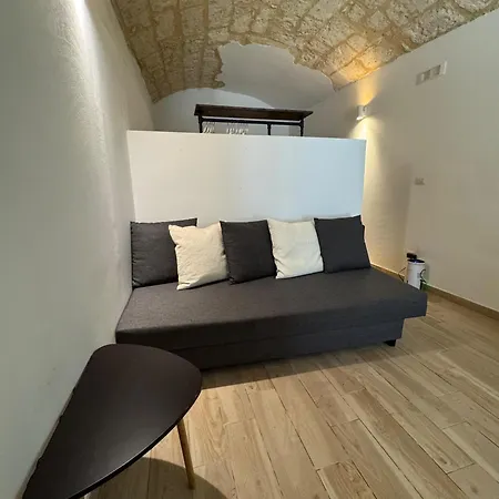 Landlord 31- Old Town Bari